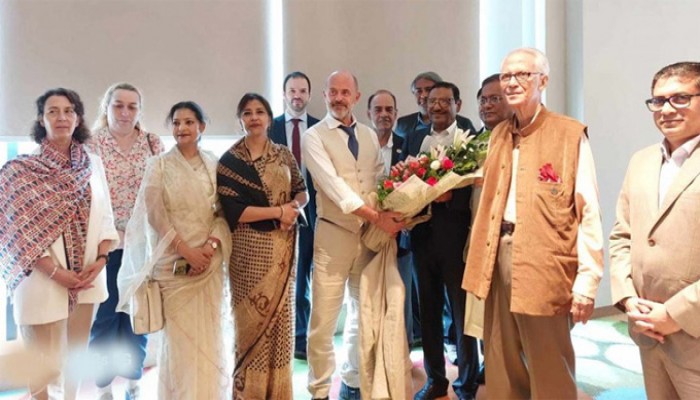 শেখ হাসিনার নেতৃত্বে সুষ্ঠু নির্বাচন সম্ভব, ইইউ প্রতিনিধিদলকে জানাল আওয়ামী লীগ শেখ হাসিনার নেতৃত্বে সুষ্ঠু নির্বাচন সম্ভব, ইইউ প্রতিনিধিদলকে জানাল আওয়ামী লীগ