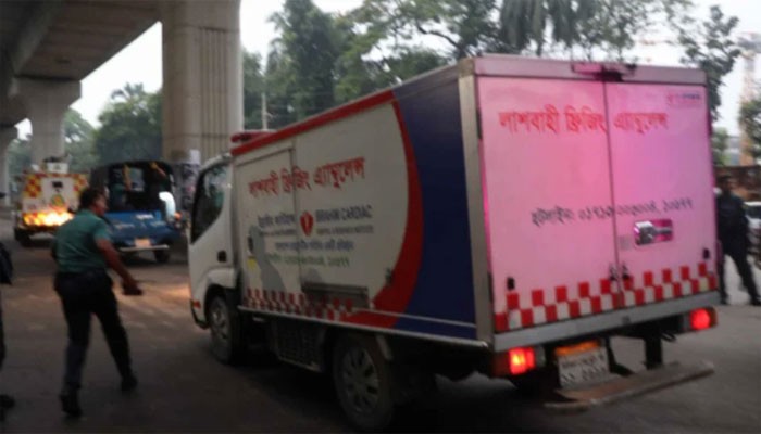 ঢাকায় আইনশৃঙ্খলা বাহিনীর নিরাপত্তা জোরদার ঢাকায় আইনশৃঙ্খলা বাহিনীর নিরাপত্তা জোরদার