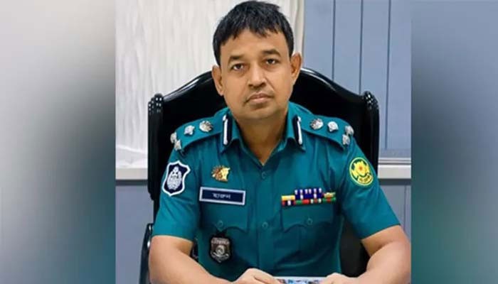ওমরাহ করতে গেলেন ডিবিপ্রধান হারুন ওমরাহ করতে গেলেন ডিবিপ্রধান হারুন