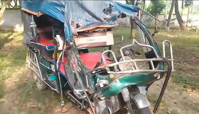 আলমডাঙ্গায় ট্রাক-ইজিবাইক সংঘর্ষে নিহত ২ আলমডাঙ্গায় ট্রাক-ইজিবাইক সংঘর্ষে নিহত ২