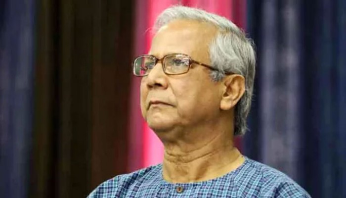 ড. ইউনূসের গ্রামের বাড়িতে পুলিশ