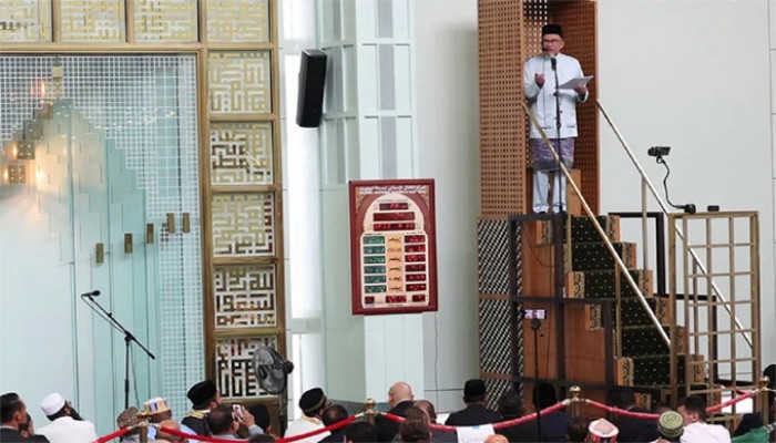 নিউইয়র্কে জুমার খুতবা দিলেন মালয়েশিয়ার প্রধানমন্ত্রী