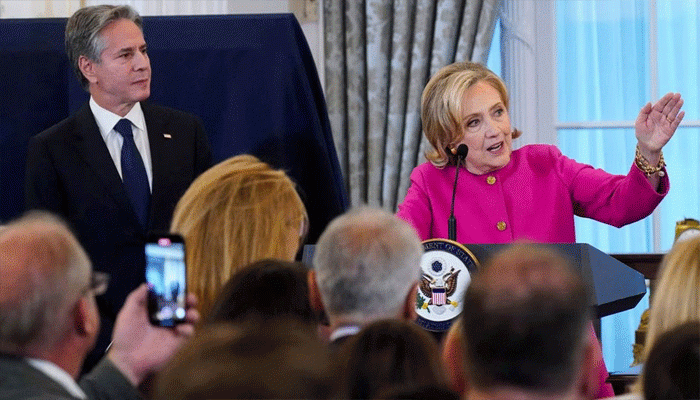 ন্যাটো সম্প্রসারণ নিয়ে পুতিনকে খোঁচা হিলারি ক্লিনটনের