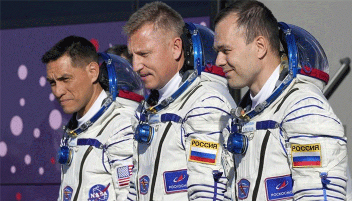 পৃথিবীতে ফিরলেন মহাকাশে আটকে পড়া নভোচারীরা