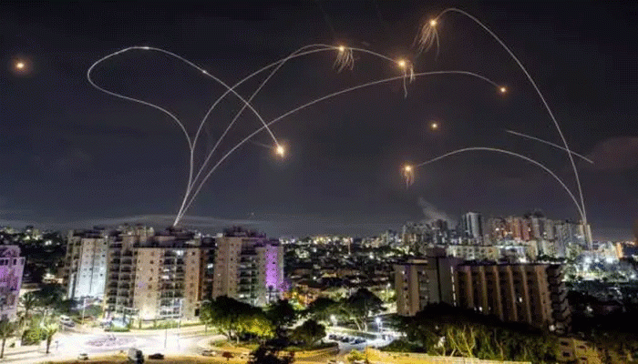 ইসরাইলকে সমর্থন যুক্তরাষ্ট্র, বৃটেনের : অবিলম্বে অস্ত্রবিরতি চায় রাশিয়া, চীন