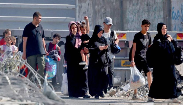 গাজা ছেড়ে পালাচ্ছে মানুষ