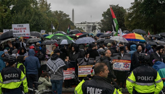 ফিলিস্তিনের সমর্থনে হোয়াইট হাউসের সামনে ব্যাপক বিক্ষোভ