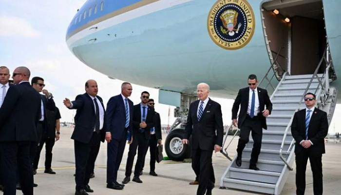 যুদ্ধের মধ্যেই ইসরায়েলে পা রাখলেন বাইডেন যুদ্ধের মধ্যেই ইসরায়েলে পা রাখলেন বাইডেন