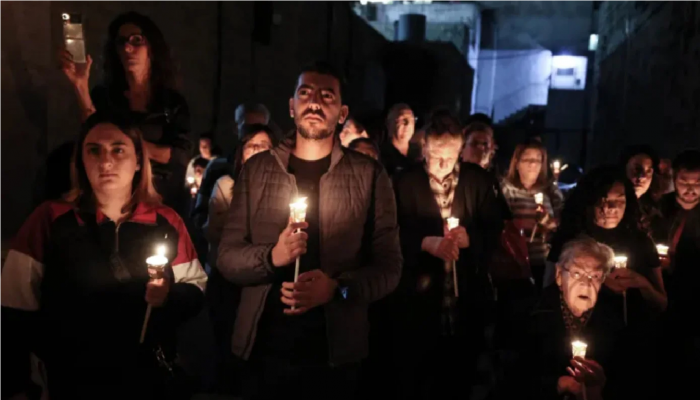 গাজায় এবার গির্জায় ইসরায়েলের বিমান হামলা গাজায় এবার গির্জায় ইসরায়েলের বিমান হামলা