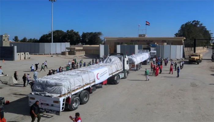 গাজায় ত্রাণবাহী ট্রাকে গেল কফিনও গাজায় ত্রাণবাহী ট্রাকে গেল কফিনও