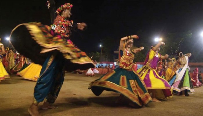 উৎসবে নাচতে গিয়ে হার্ট অ্যাটাকে ১০ জনের মৃত্যু উৎসবে নাচতে গিয়ে হার্ট অ্যাটাকে ১০ জনের মৃত্যু