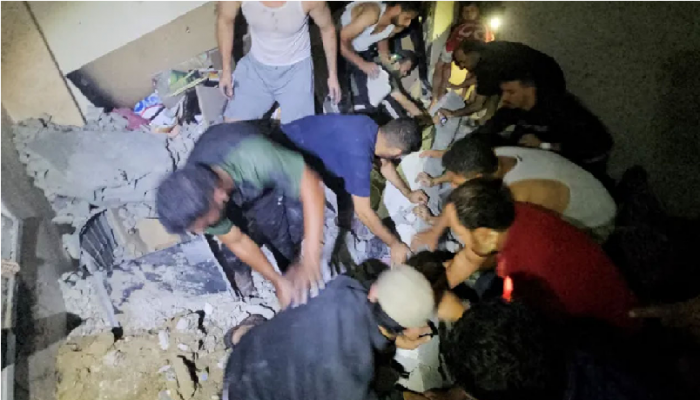 গাজায় শরণার্থী শিবিরে ইসরায়েলি বিমান হামলা, নিহত ৩০ গাজায় শরণার্থী শিবিরে ইসরায়েলি বিমান হামলা, নিহত ৩০