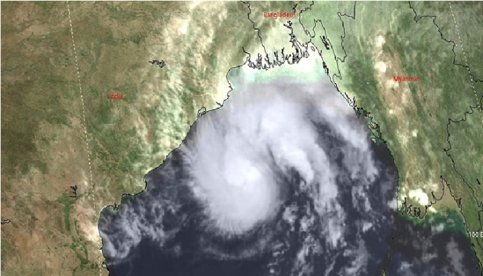 সাগরে ঘূর্ণিঝড়ের আভাস, ৩ নম্বর সংকেত সাগরে ঘূর্ণিঝড়ের আভাস, ৩ নম্বর সংকেত