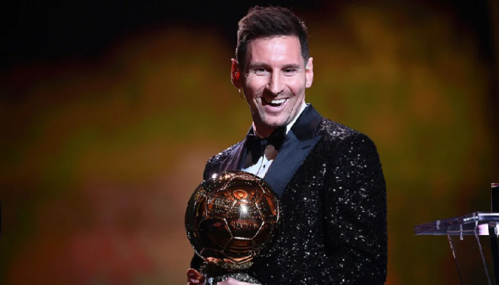 ‘মেসির ব্যালন ডি’অর জেতা হবে কেলেঙ্কারি’