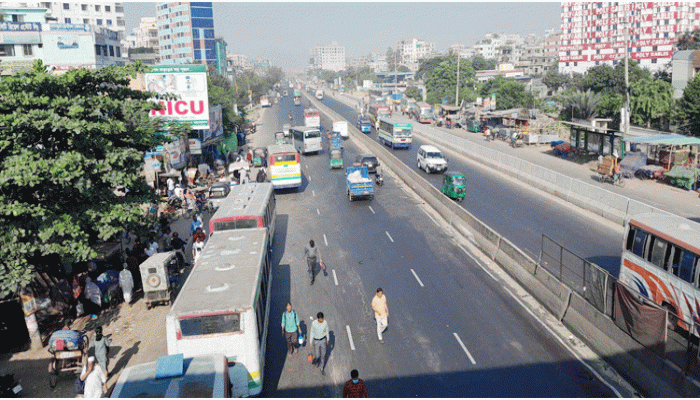 দ্বিতীয় দিনের মতো চলছে বিরোধীদের অবরোধ, সতর্ক অবস্থানে পুলিশ দ্বিতীয় দিনের মতো চলছে বিরোধীদের অবরোধ, সতর্ক অবস্থানে পুলিশ