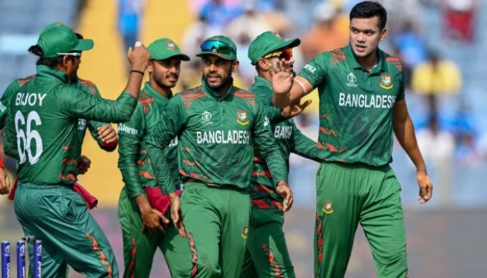 ৩০৬ রান করেও ৮ উইকেটে হারল বাংলাদেশ