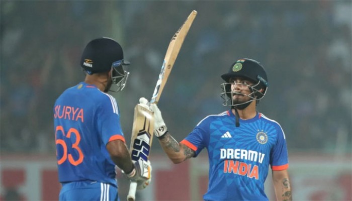 নাটকীয় শেষ ওভারে অস্ট্রেলিয়াকে হারাল ভারত নাটকীয় শেষ ওভারে অস্ট্রেলিয়াকে হারাল ভারত