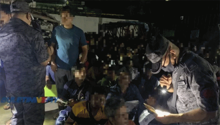 মালয়েশিয়ায় ১০৮ বাংলাদেশি গ্রেপ্তার