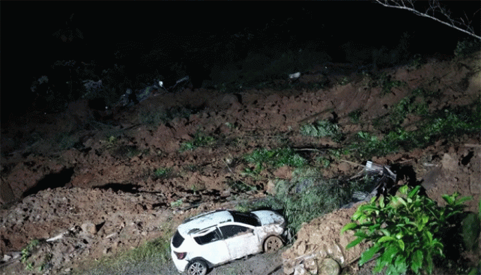 কলম্বিয়ায় ভূমিধসে ২৩ জনের মৃত্যু