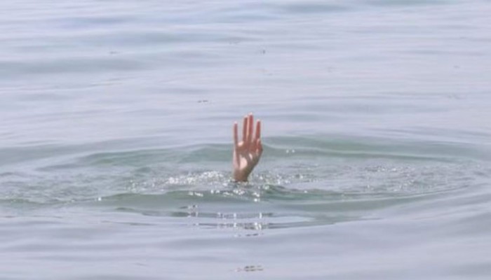 গুজরাটে পিকনিকের নৌকা ডুবে ১২ শিক্ষার্থীসহ নিহত ১৪