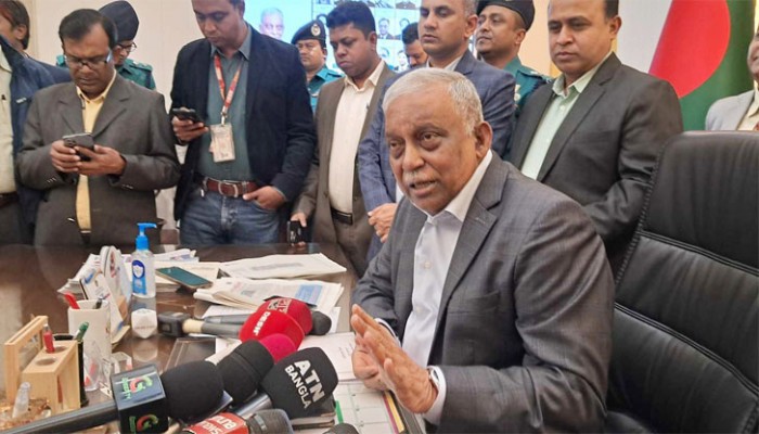 বিজিবির শক্তি বৃদ্ধি করা হয়েছে, সীমান্ত ক্রস করে কাউকে আসতে দেব না : স্বরাষ্ট্রমন্ত্রী বিজিবির শক্তি বৃদ্ধি করা হয়েছে, সীমান্ত ক্রস করে কাউকে আসতে দেব না : স্বরাষ্ট্রমন্ত্রী