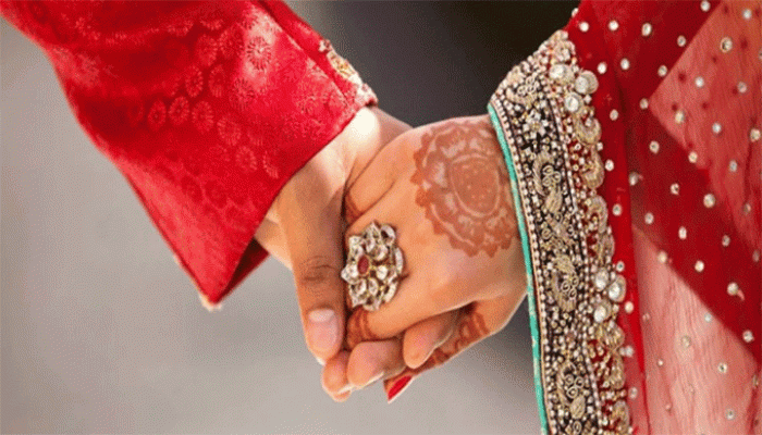 বন্ধুর স্ত্রীকে বিয়ে করে বিপাকে ঠিকাদার বন্ধুর স্ত্রীকে বিয়ে করে বিপাকে ঠিকাদার