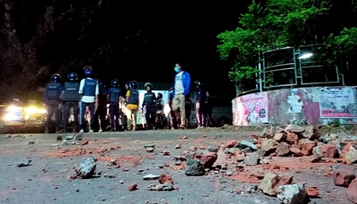 চবিতে ফের ছাত্রলীগের দু’পক্ষের সংঘর্ষ চবিতে ফের ছাত্রলীগের দু’পক্ষের সংঘর্ষ