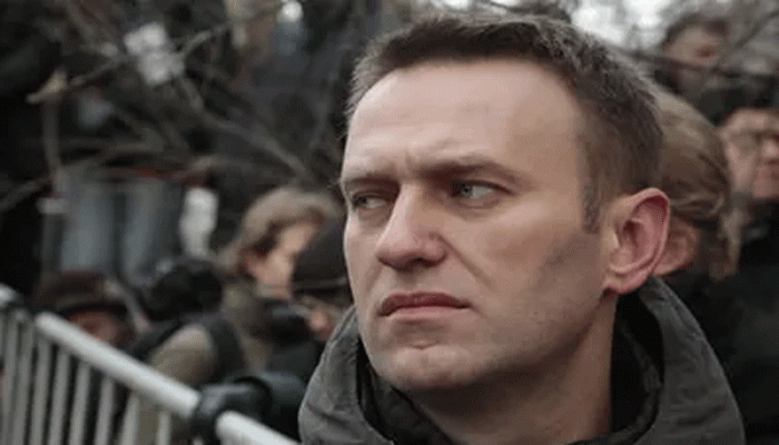 পুতিনের কট্টর সমালোচক নাভালনির আকস্মিক মৃত্যু