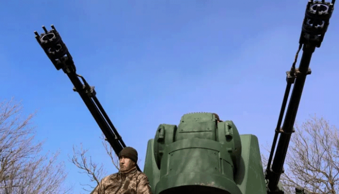 রাশিয়ার ১০ ড্রোন গুঁড়িয়ে দিলো ইউক্রেন  