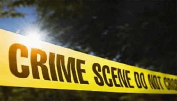 স্ত্রীর কাটা মাথা নিয়ে রাস্তায় ঘুরে বেড়াল স্বামী স্ত্রীর কাটা মাথা নিয়ে রাস্তায় ঘুরে বেড়াল স্বামী