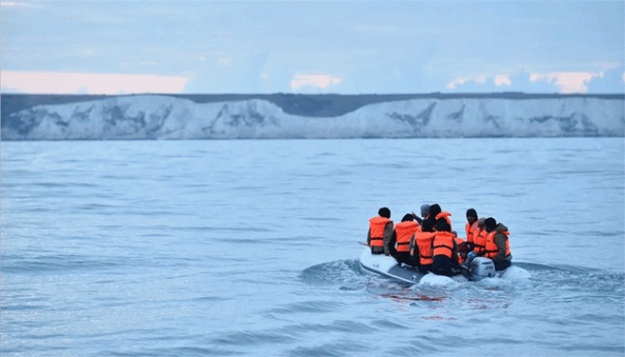 ইংলিশ চ্যানেল অতিক্রমকালে ৭ বছরের মেয়ের মৃত্যু