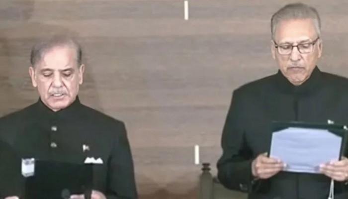 পাকিস্তানে প্রধানমন্ত্রী হিসেবে শপথ নিলেন শেহবাজ শরিফ