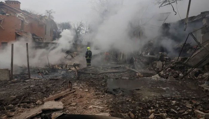 নির্বাচনের মধ্যেই ইউক্রেনে রাশিয়ার ক্ষেপণাস্ত্র হামলা, নিহত ২০ নির্বাচনের মধ্যেই ইউক্রেনে রাশিয়ার ক্ষেপণাস্ত্র হামলা, নিহত ২০