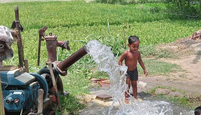 আরও ৭২ ঘণ্টার ‘হিট অ্যালার্ট’ জারি আরও ৭২ ঘণ্টার ‘হিট অ্যালার্ট’ জারি