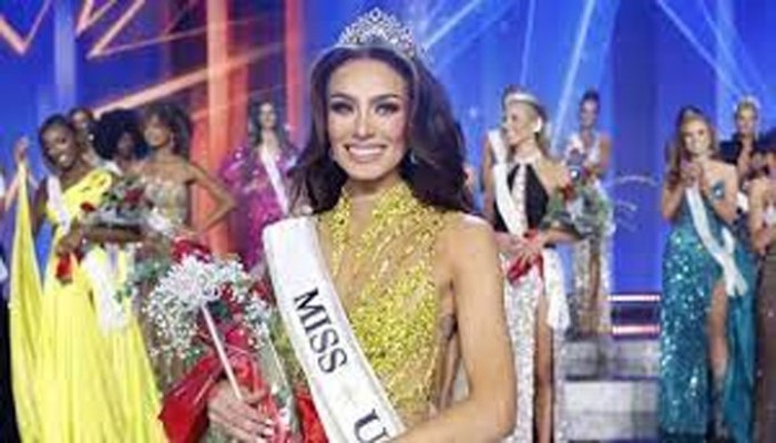 সেরা সুন্দরীর মুকুট ফিরিয়ে দিলেন মিস ইউএসএ