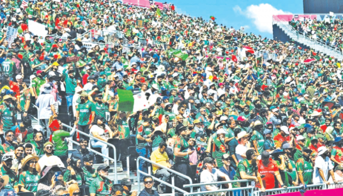 প্রায় ২০ হাজার বাংলাদেশিকে এক করেছিল ক্রিকেট প্রায় ২০ হাজার বাংলাদেশিকে এক করেছিল ক্রিকেট