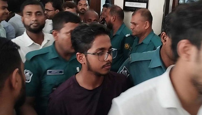 সেতু ভবনে হামলা, দুই শিক্ষার্থীকে ৪ দিনের রিমান্ড সেতু ভবনে হামলা, দুই শিক্ষার্থীকে ৪ দিনের রিমান্ড