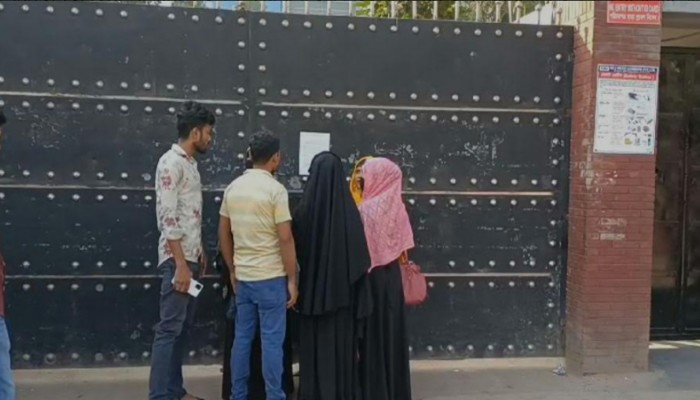 আশুলিয়ায় খুলতে শুরু করেছে পোশাক কারখানা, ৪৯টিতে এখনও উৎপাদন বন্ধ