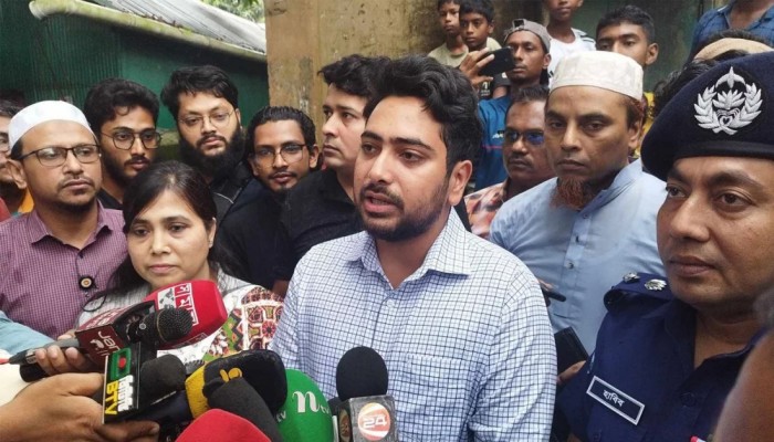 পার্বত্য চট্টগ্রামে ইন্টারনেট বন্ধ করা হয়নি : উপদেষ্টা নাহিদ