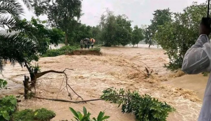 শেরপুরে নতুন নতুন গ্রাম প্লাবিত, ৩ জনের মৃত্যু
