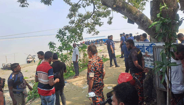 কুষ্টিয়ায় নদীতে পুলিশের ওপর হামলায় দুই এএসআই নিখোঁজ 