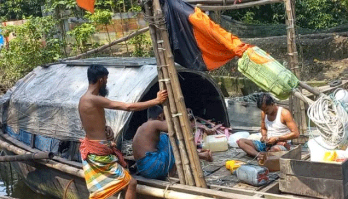 ২২ দিন পর ইলিশ ধরতে প্রস্তুত জেলেরা ২২ দিন পর ইলিশ ধরতে প্রস্তুত জেলেরা