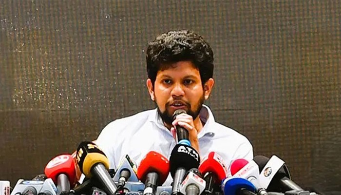 উপদেষ্টারা জনগণের প্রতিনিধিত্ব করছি : মাহফুজ আলম উপদেষ্টারা জনগণের প্রতিনিধিত্ব করছি : মাহফুজ আলম