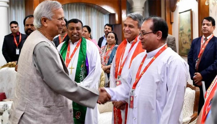 যার যার ধর্মের শান্তির বাণী নিজের মধ্যে স্থাপন করতে হবে : প্রধান উপদেষ্টা