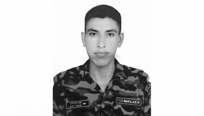 ট্রাকচাপায় প্রাণ হারালেন ফায়ার সার্ভিস কর্মী ট্রাকচাপায় প্রাণ হারালেন ফায়ার সার্ভিস কর্মী