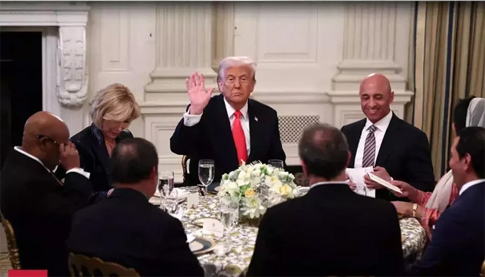 ইফতার অনুষ্ঠানে ট্রাম্প, মুসলিমদের প্রতি আমাদের প্রতিশ্রুতি রক্ষা করছি  ইফতার অনুষ্ঠানে ট্রাম্প, মুসলিমদের প্রতি আমাদের প্রতিশ্রুতি রক্ষা করছি