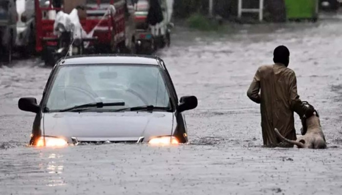 প্রবল বর্ষণে বিপর্যস্ত পাকিস্তান, শিশুসহ নিহত ১৮০