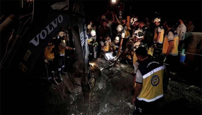 সিরিয়ায় গভীর কূপে ১৬ ঘণ্টা আটকে থাকা শিশুকে জীবিত উদ্ধার সিরিয়ায় গভীর কূপে ১৬ ঘণ্টা আটকে থাকা শিশুকে জীবিত উদ্ধার