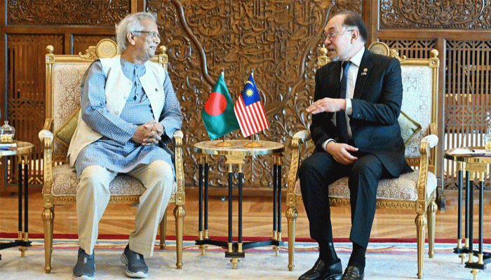 মালয়েশিয়ার প্রধানমন্ত্রীর সঙ্গে প্রধান উপদেষ্টার বৈঠক  মালয়েশিয়ার প্রধানমন্ত্রীর সঙ্গে প্রধান উপদেষ্টার বৈঠক