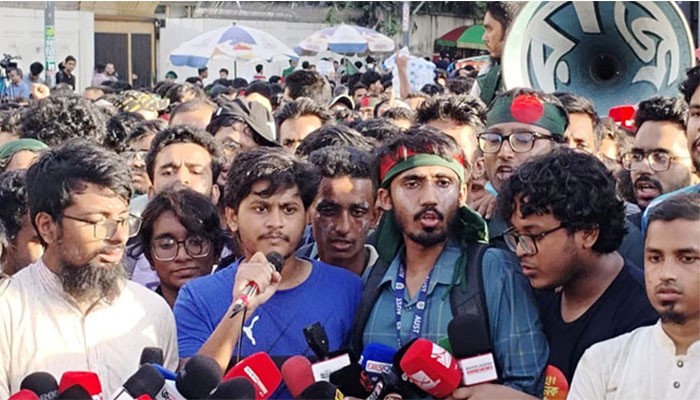 কমিটি প্রত্যাখ্যান, ৫ দফা দাবি ঘোষণা প্রকৌশল শিক্ষার্থীদের